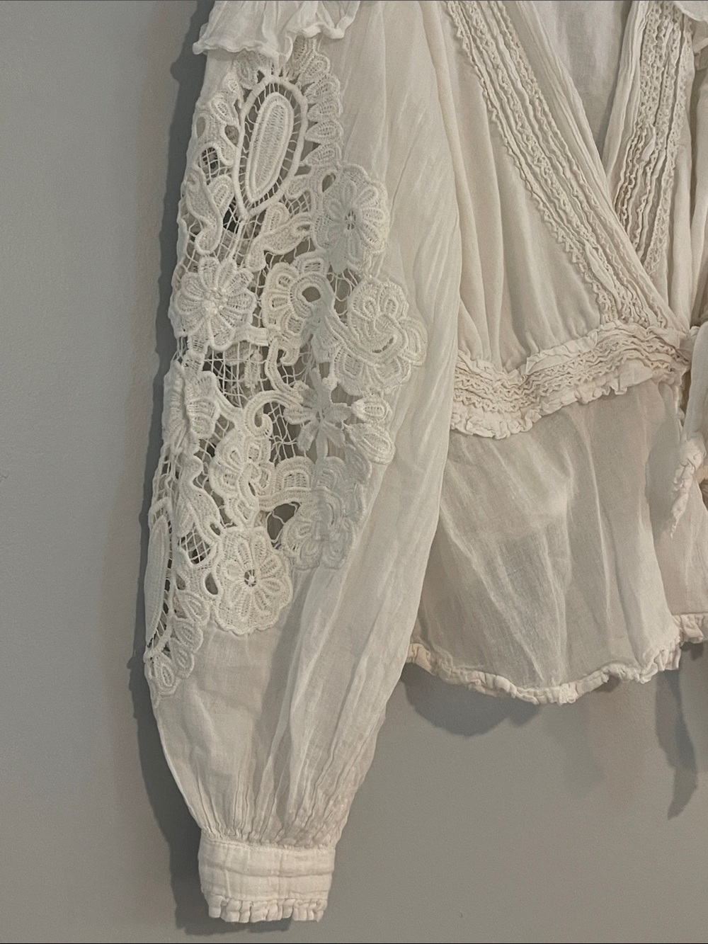FARM Rio Cream Lace-Trim Wrap Blouse with Embroidered Sleeves - Picture 2 of 3